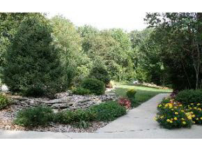 2766 Pointe Cove Road Bloomington, IN 47401 - Photo 2 of 16 Gallery Image 2