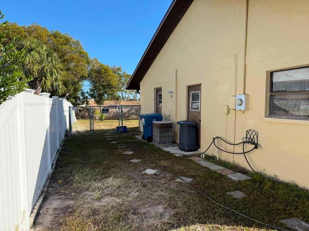 5389 Frost Road Spring Hill, FL 34606 - Photo 6 of 23