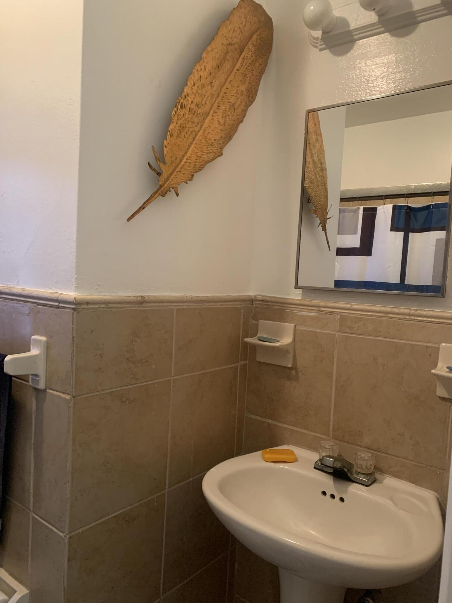 3404 Ave O Fort Pierce, FL 34947 - Photo 9 of 16 Bathroom#2