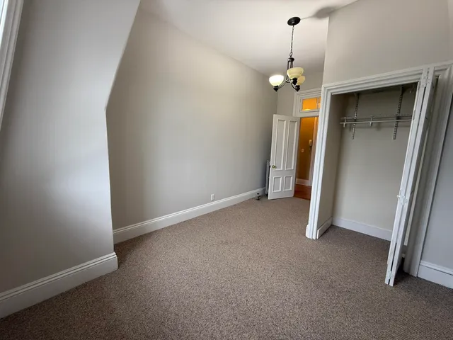 $2,300 | 241 Middle Street, Unit 8, Portsmouth, NH 03801