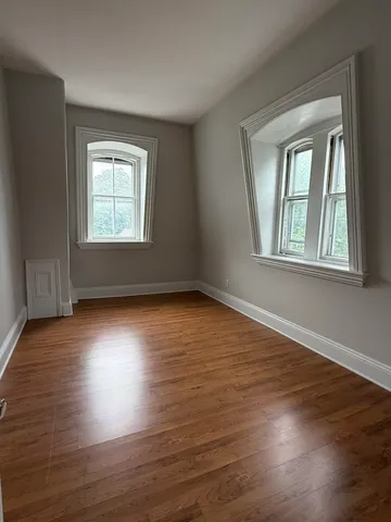 $2,300 | 241 Middle Street, Unit 8, Portsmouth, NH 03801