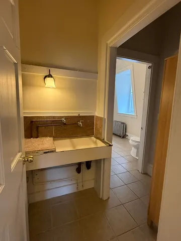 $2,300 | 241 Middle Street, Unit 8, Portsmouth, NH 03801