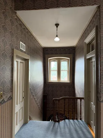 $2,300 | 241 Middle Street, Unit 8, Portsmouth, NH 03801