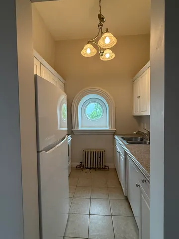 $2,300 | 241 Middle Street, Unit 8, Portsmouth, NH 03801