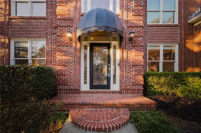 a picture of a floor plan