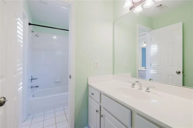 $725,000 | 5020 Hickory Hills Drive, Woodstock, GA 30188