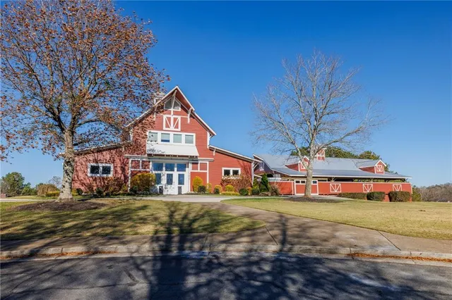 $725,000 | 5020 Hickory Hills Drive, Woodstock, GA 30188