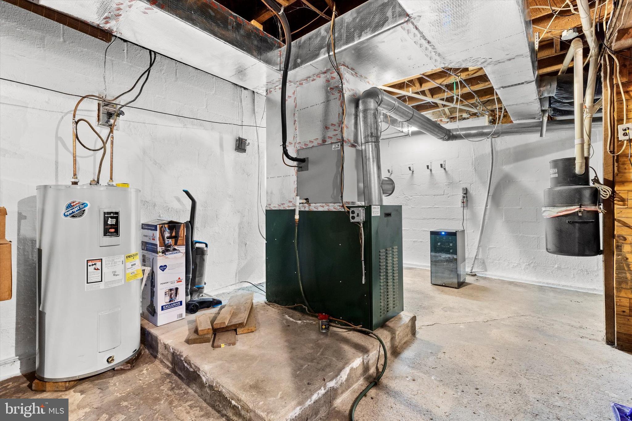 1365 Highway 209 Millersburg, PA 17061 - Photo 21 of 43 a utility room with dryer and washer