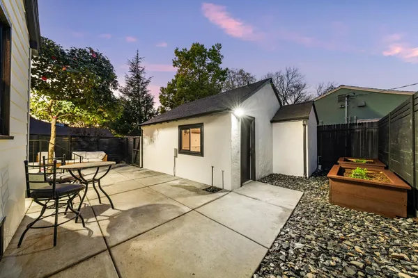 $1,460,000 | 5401 J Street, Sacramento, CA 95819