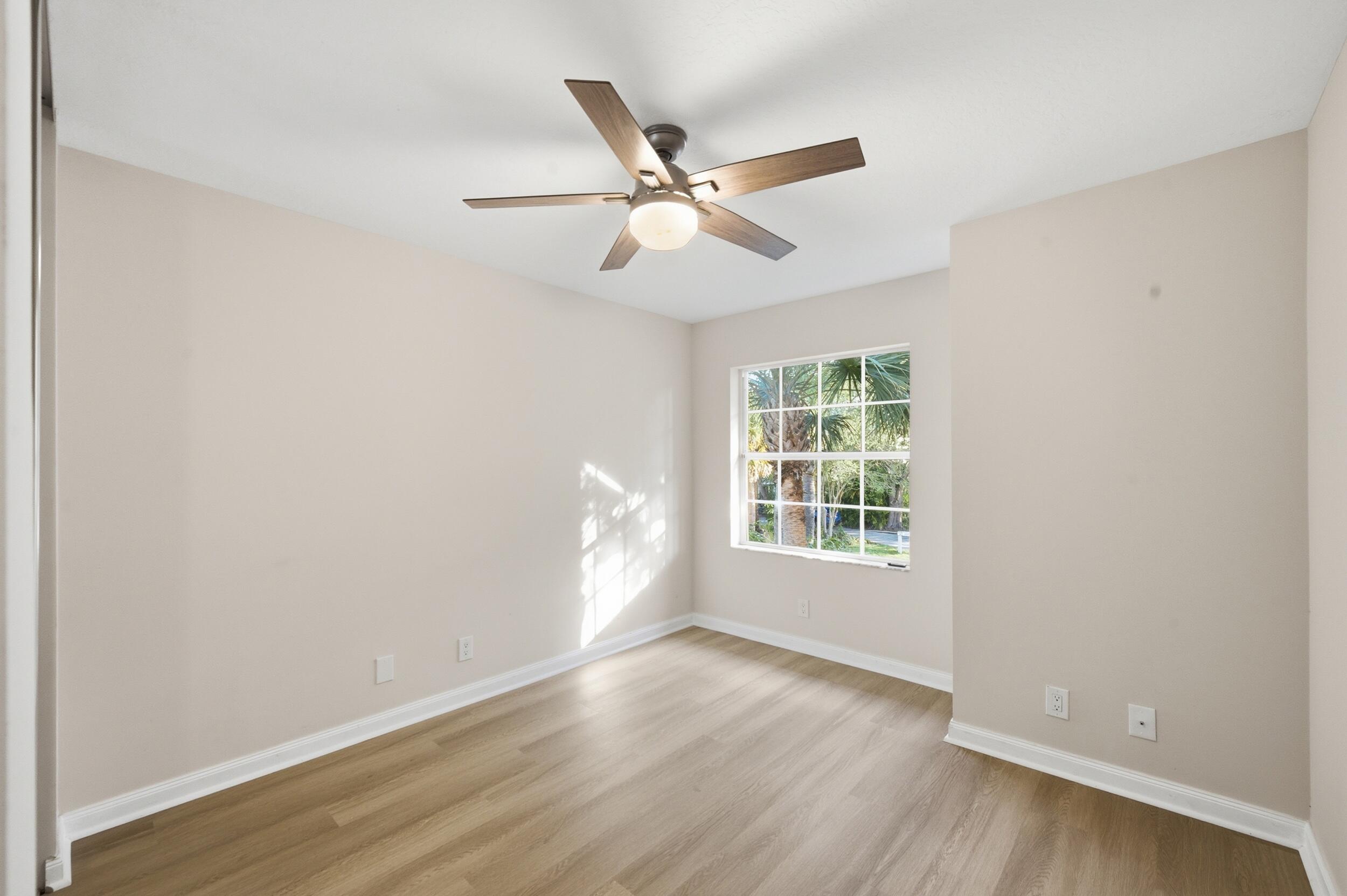 207 Banyanwood Point Jupiter, FL 33458 - Photo 14 of 47 Guest Room
