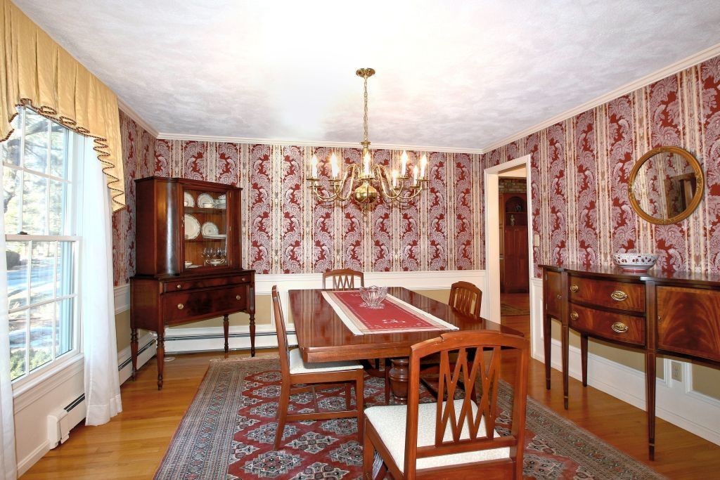 26 Suffolk Road Sudbury, MA 01776 - Photo 5 of 30 Gallery Image 5