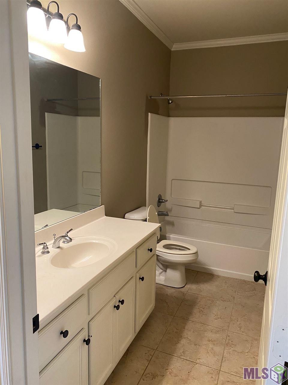 818 Meadow Bend Drive, Unit E Baton Rouge, LA 70820 - Photo 15 of 18