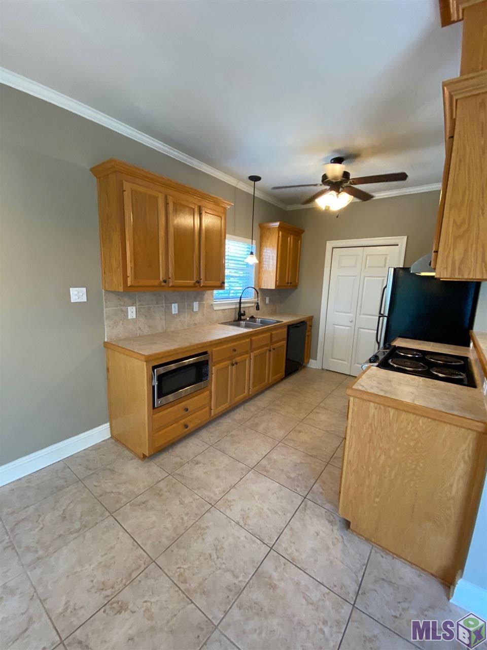 818 Meadow Bend Drive, Unit E Baton Rouge, LA 70820 - Photo 7 of 18
