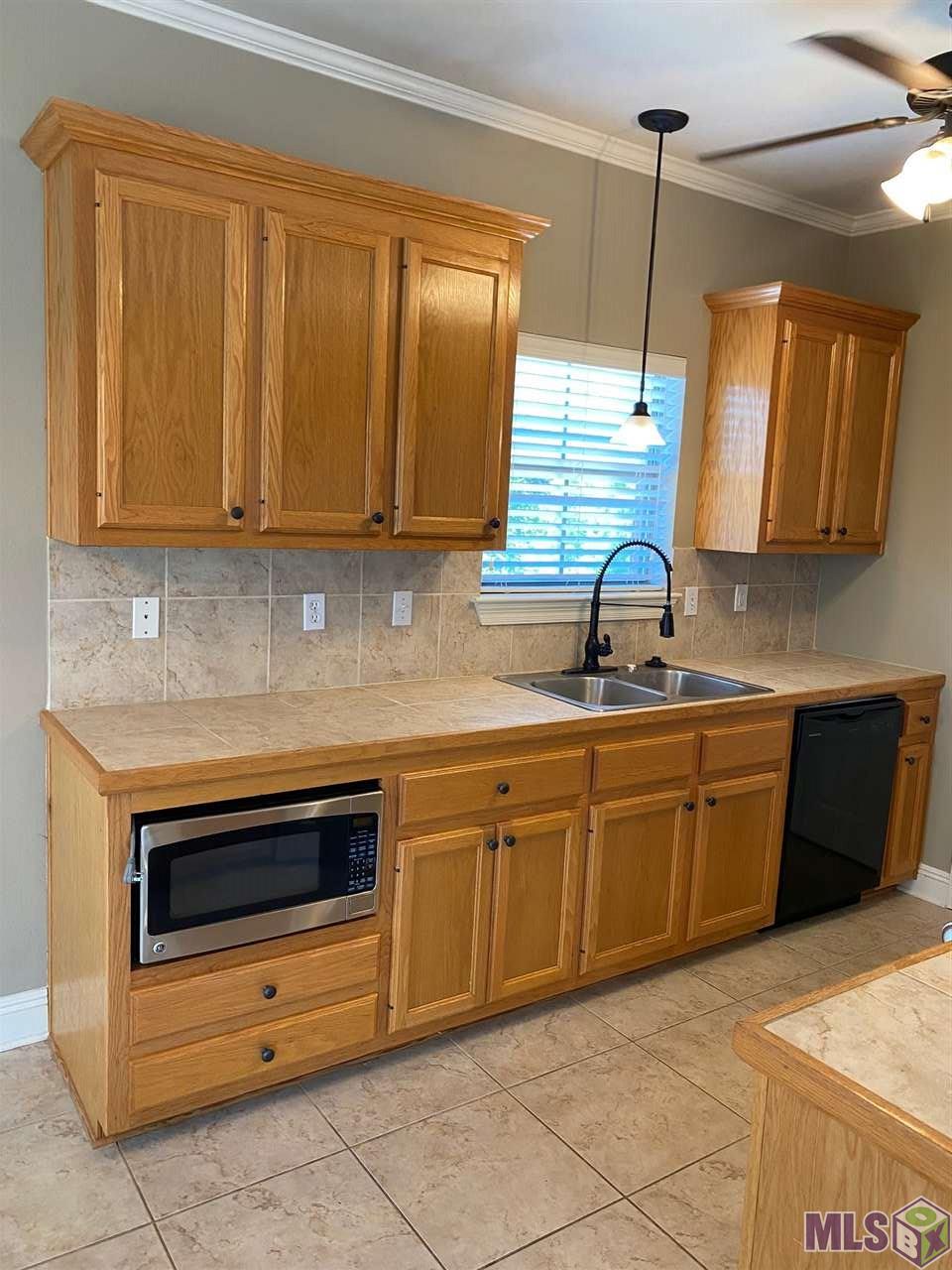 818 Meadow Bend Drive, Unit E Baton Rouge, LA 70820 - Photo 8 of 18