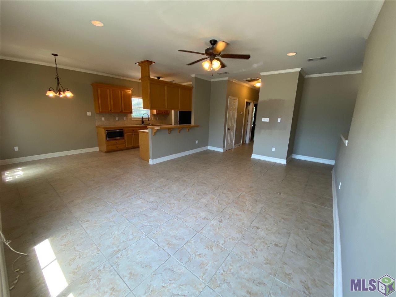 818 Meadow Bend Drive, Unit E Baton Rouge, LA 70820 - Photo 9 of 18