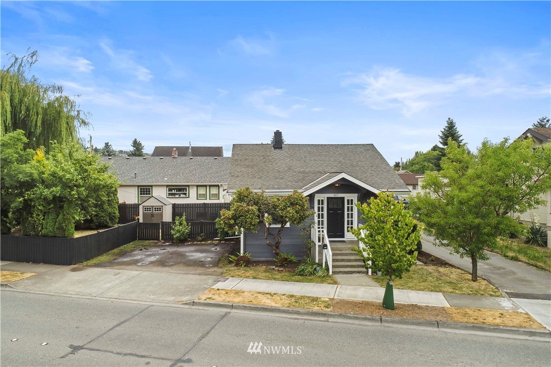 817 North 3rd Street Renton, WA 98057 - Photo 2 of 30