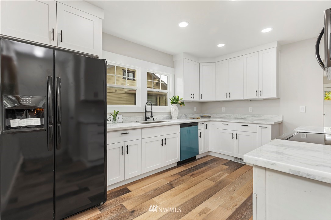 817 North 3rd Street Renton, WA 98057 - Photo 12 of 30