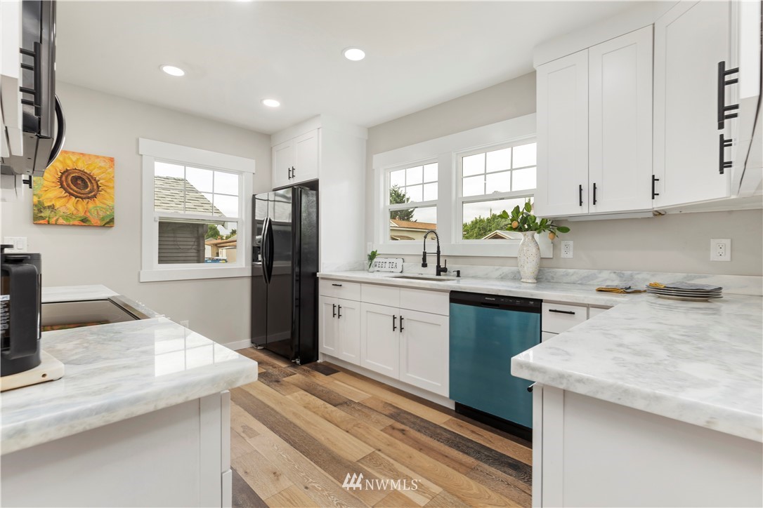 817 North 3rd Street Renton, WA 98057 - Photo 13 of 30