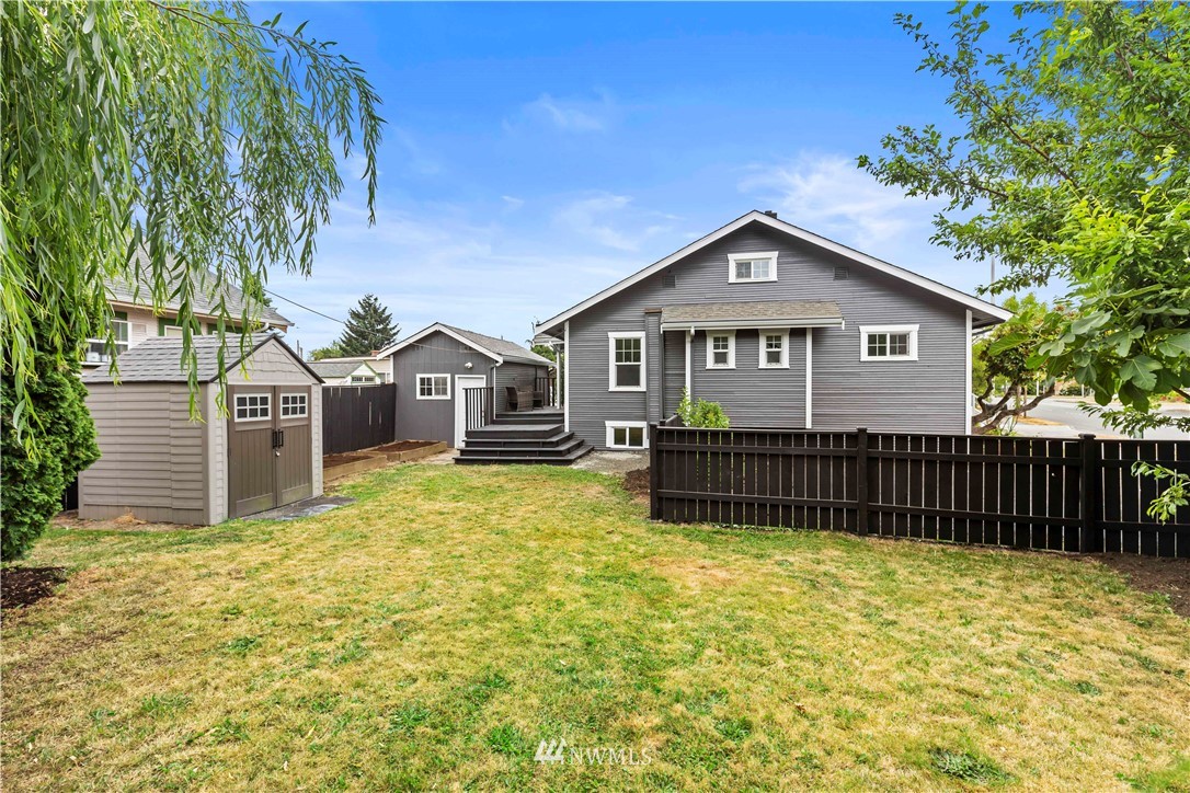 817 North 3rd Street Renton, WA 98057 - Photo 26 of 30