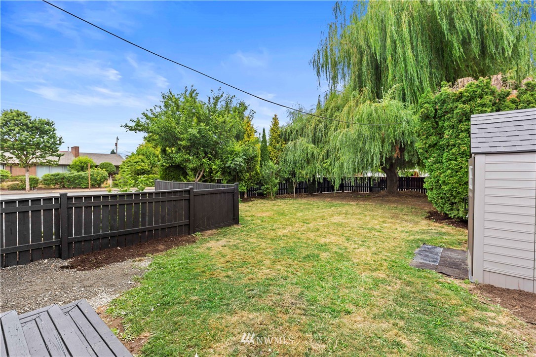 817 North 3rd Street Renton, WA 98057 - Photo 27 of 30