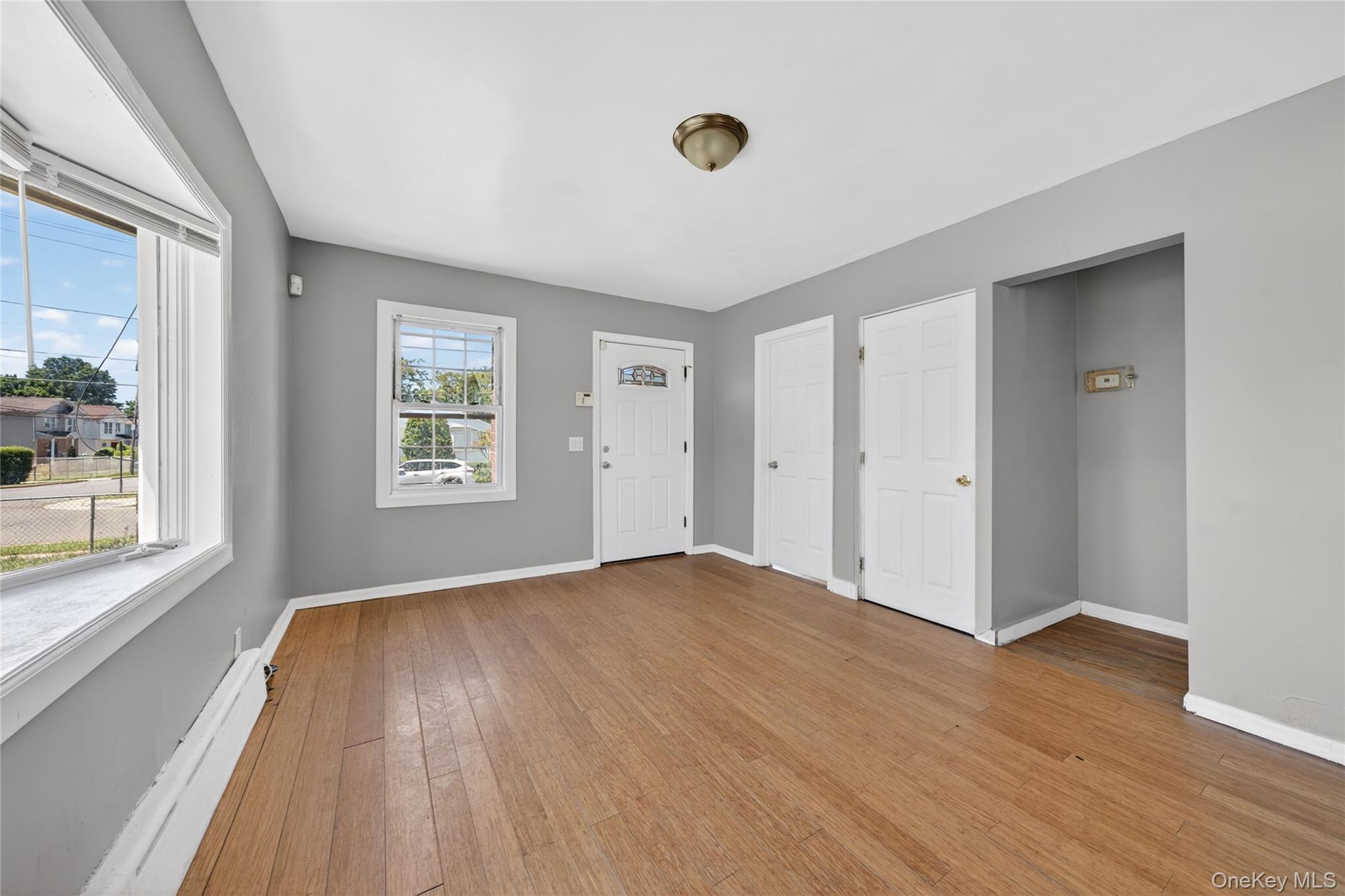 86 Remsen Avenue Hempstead, NY 11550 - Photo 4 of 27