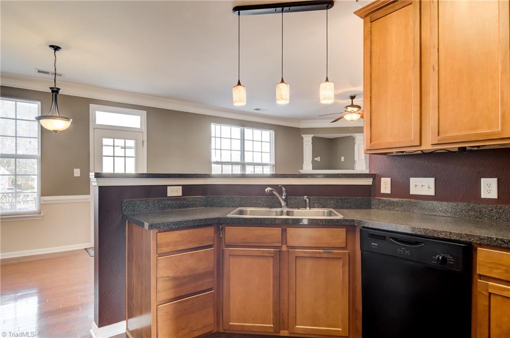 882 Hedgepath Terrace High Point, NC 27265 - Photo 11 of 30 Gallery Image 11