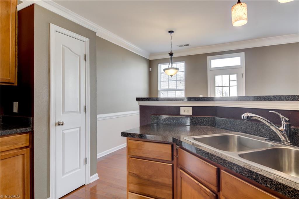 882 Hedgepath Terrace High Point, NC 27265 - Photo 13 of 30 Gallery Image 13