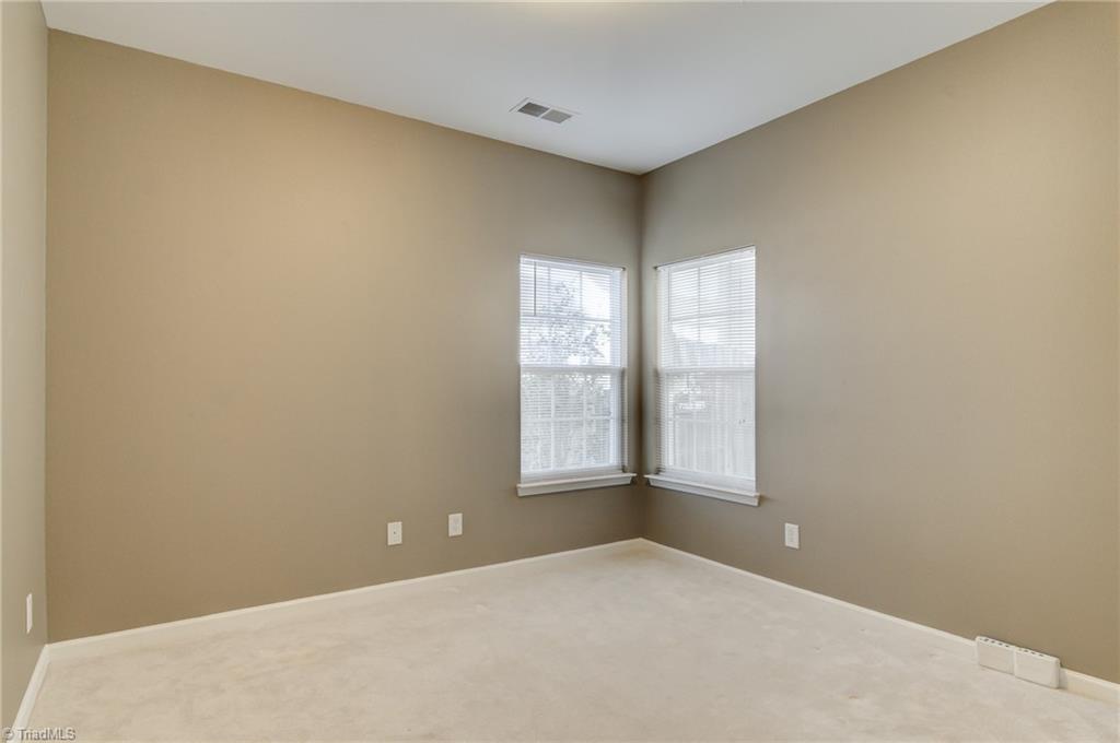 882 Hedgepath Terrace High Point, NC 27265 - Photo 14 of 30 Gallery Image 14