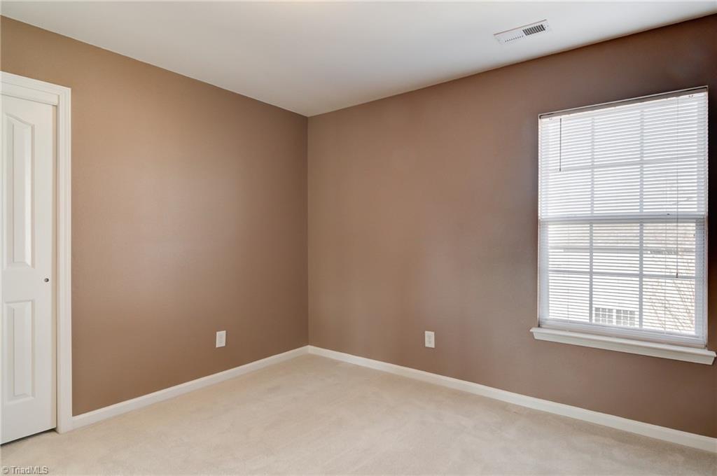 882 Hedgepath Terrace High Point, NC 27265 - Photo 22 of 30 Gallery Image 22