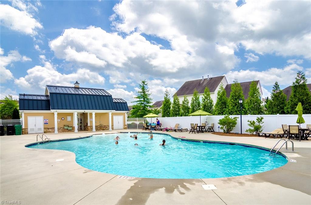 882 Hedgepath Terrace High Point, NC 27265 - Photo 30 of 30 Gallery Image 30