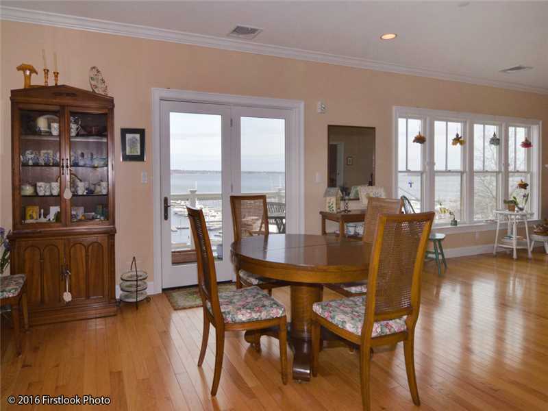 3954 Post Road, Unit 9 Warwick, RI 02886 - Photo 11 of 25 Dining Room.