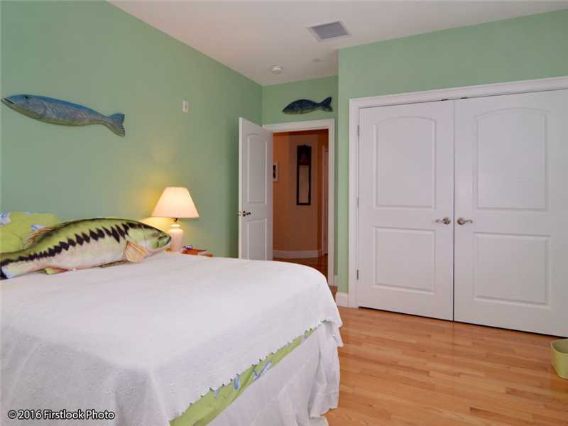 3954 Post Road, Unit 9 Warwick, RI 02886 - Photo 18 of 25 Bedroom.