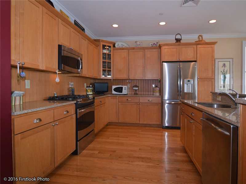 3954 Post Road, Unit 9 Warwick, RI 02886 - Photo 7 of 25 Kitchen.