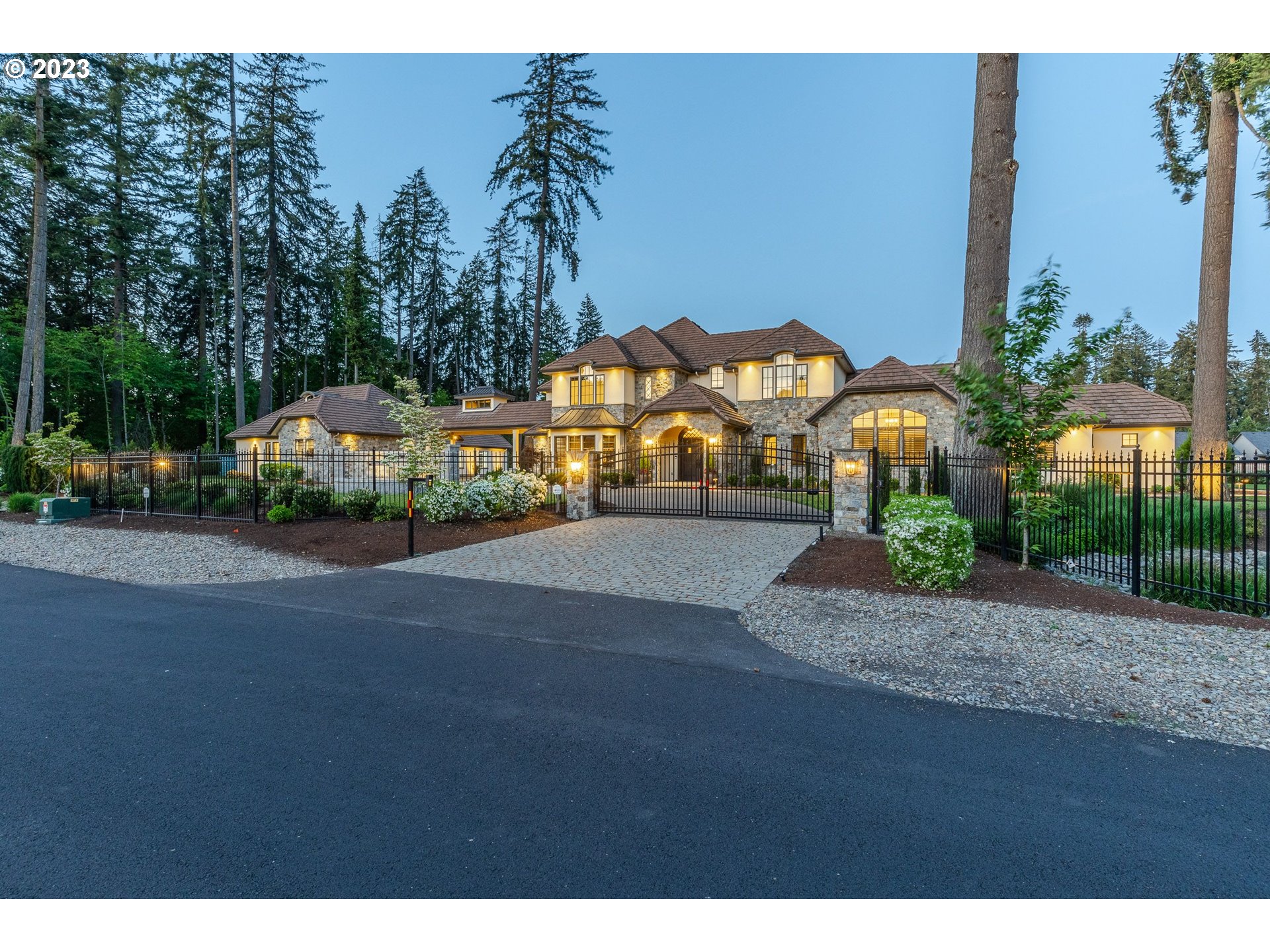 4075 Gilham Road Eugene, OR 97408 - Photo 42 of 48 a view of a street with houses