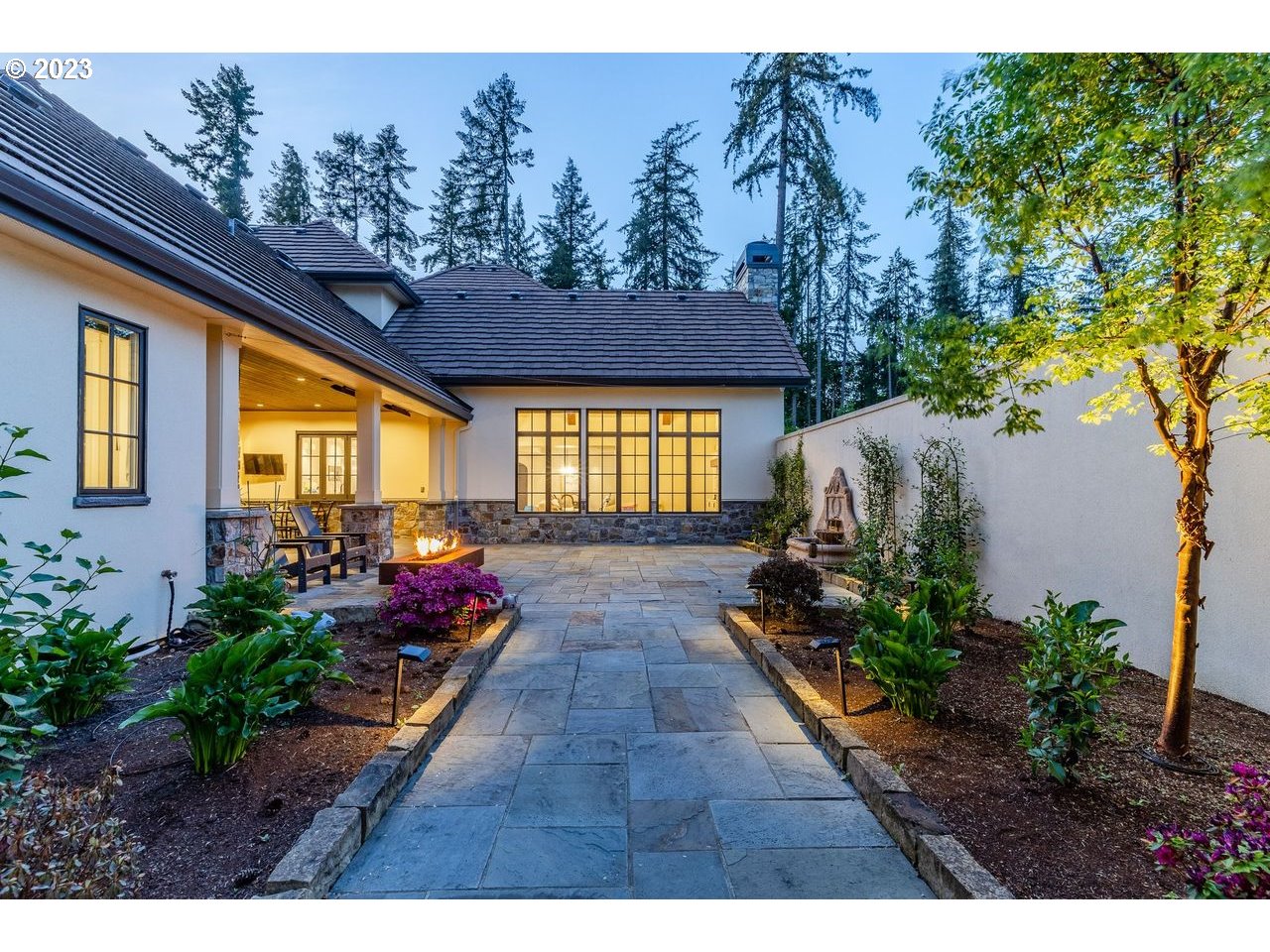 4075 Gilham Road Eugene, OR 97408 - Photo 45 of 48 a view of entryway with garden