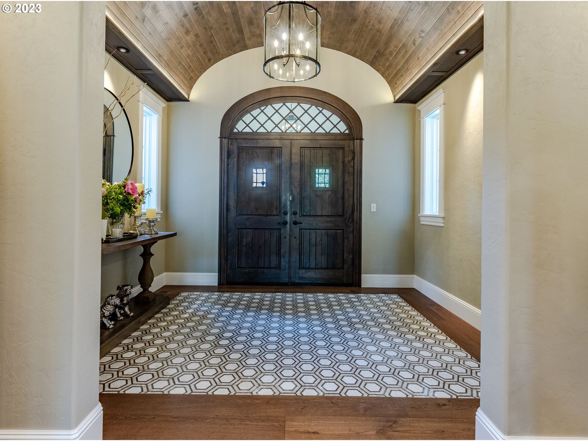 4075 Gilham Road Eugene, OR 97408 - Photo 9 of 48 a view of entryway with a front door