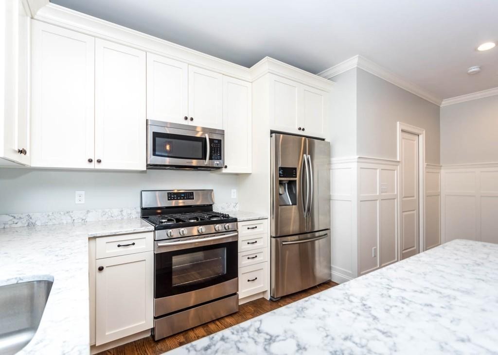 49 Hall Street, Unit 1 Waltham, MA 02453 - Photo 5 of 17