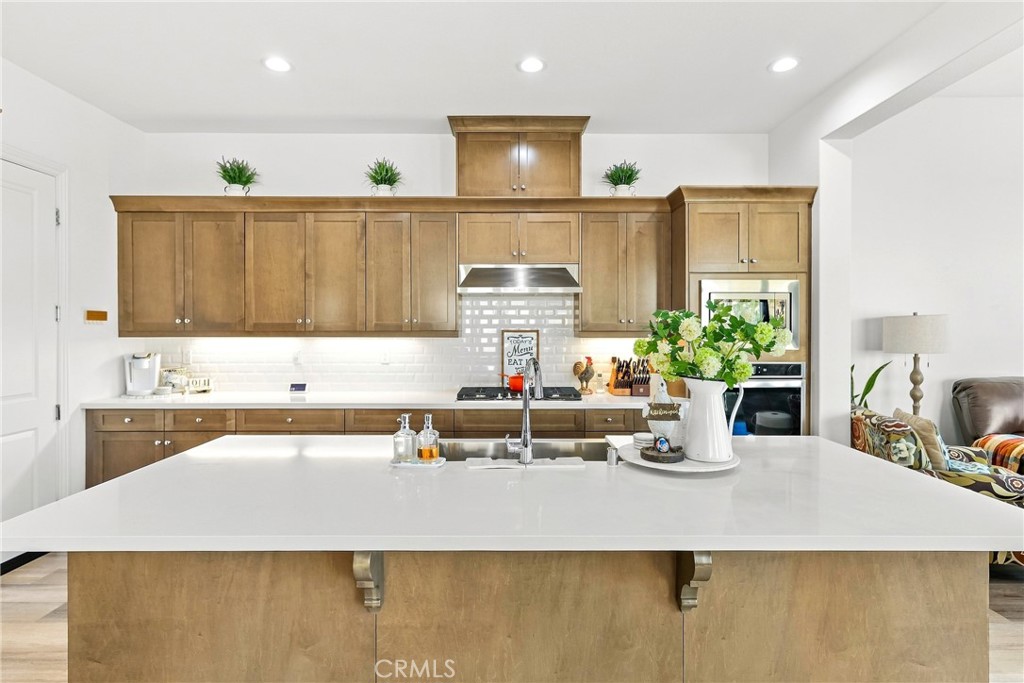 20834 Spruce Circle Porter Ranch, CA 91326 - Photo 13 of 51 Gallery Image 13