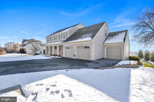 $550,000 | 57 Brookfield Drive, Elizabethtown, PA 17022