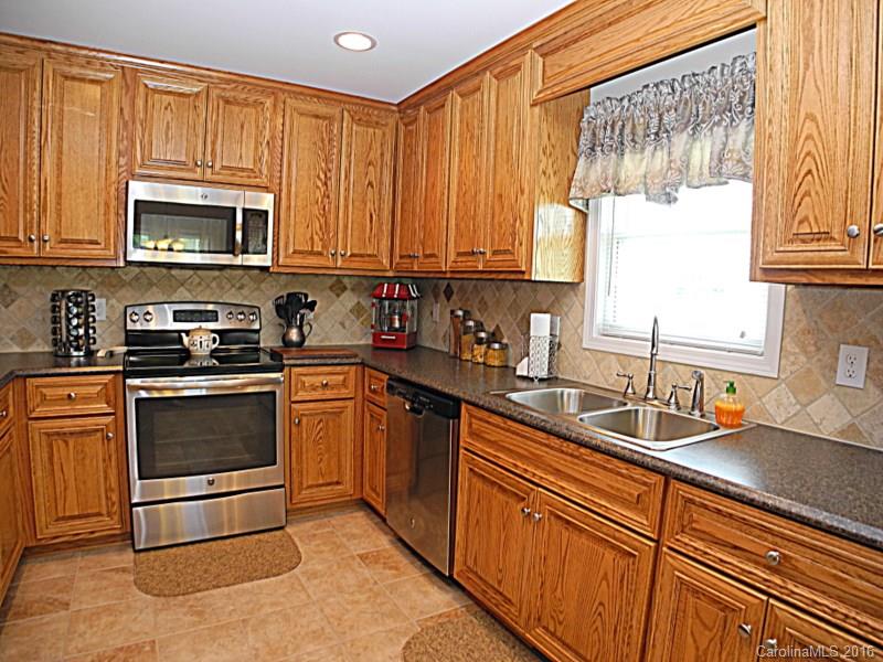 4213 H E Propst Road Maiden, NC 28650 - Photo 8 of 24 Gallery Image 8