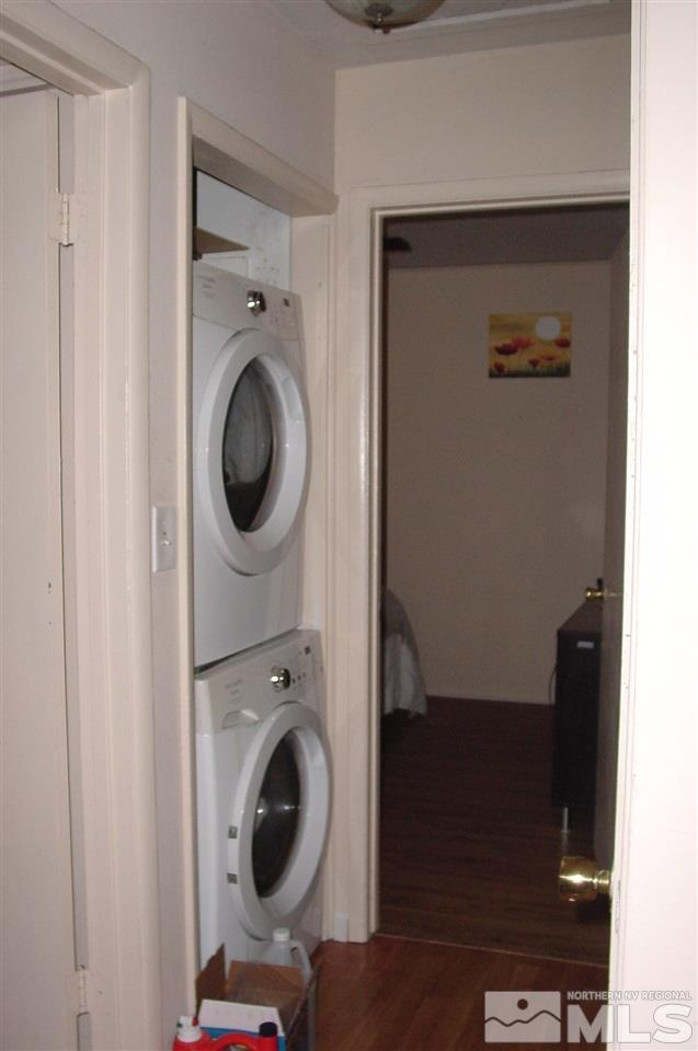 1110-1112 The Strand Reno, NV 89503 - Photo 7 of 13 a utility room with dryer and washer