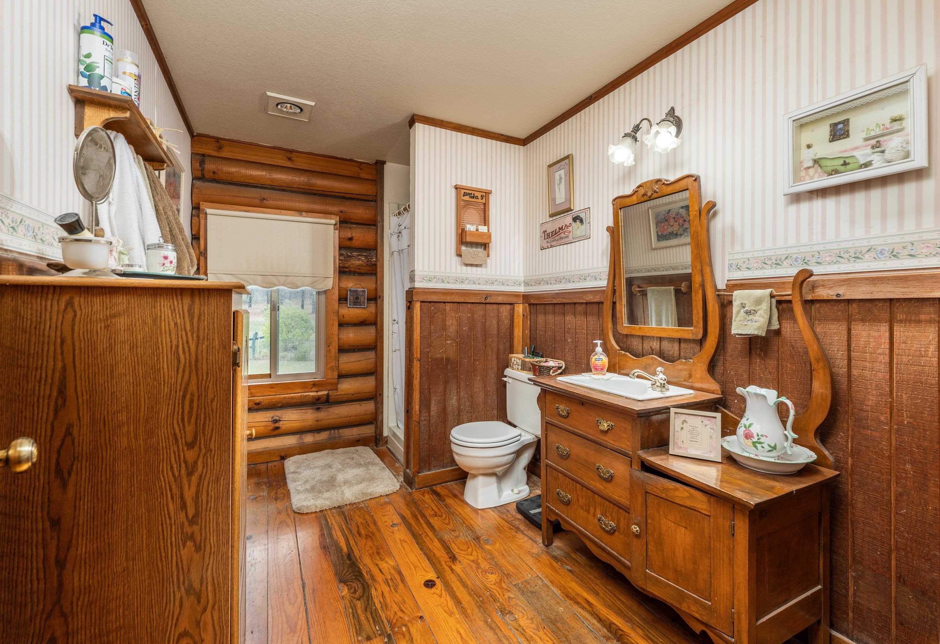 36819 North Valley Road Elk, WA 99009 - Photo 21 of 39
