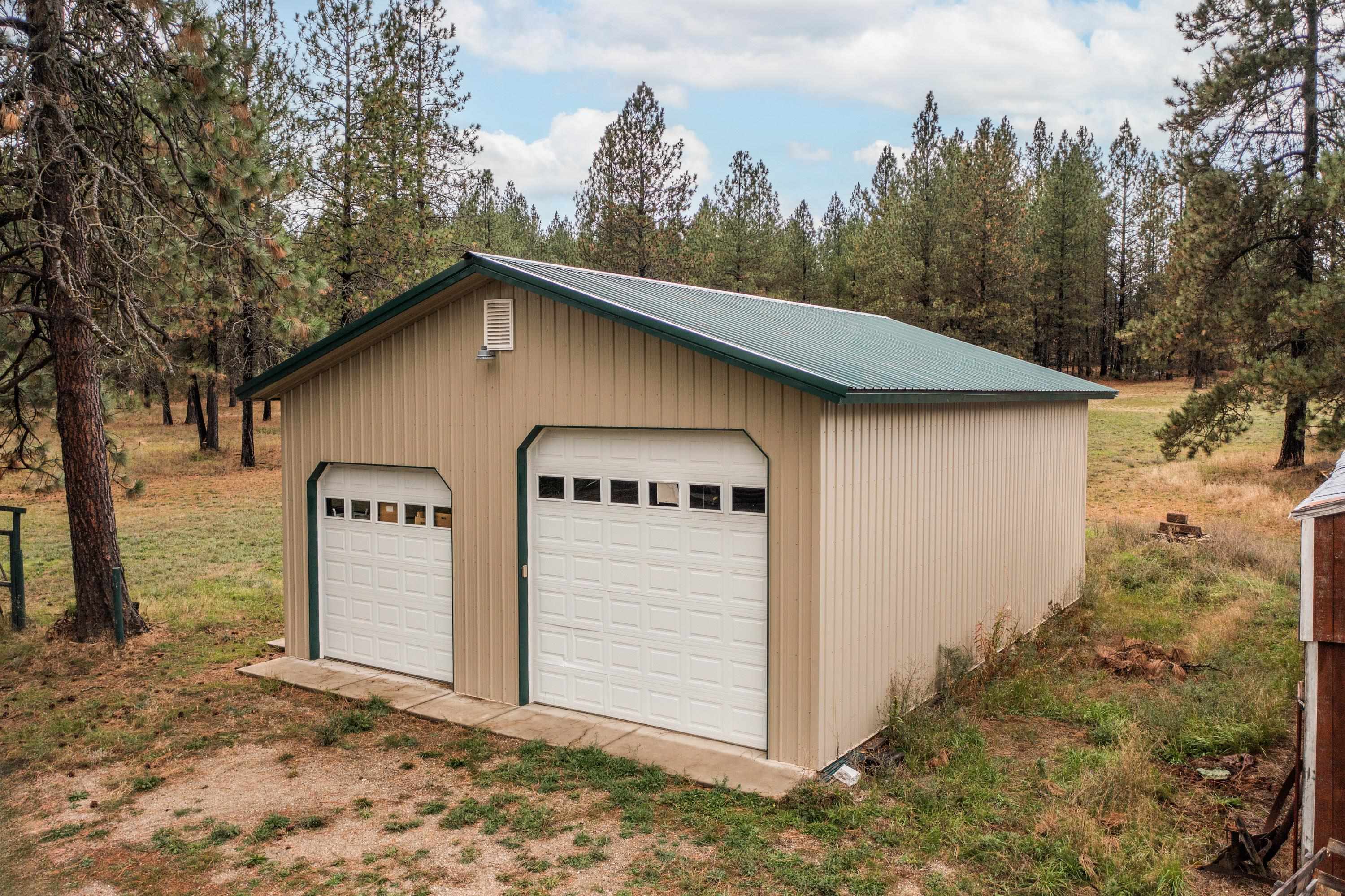 36819 North Valley Road Elk, WA 99009 - Photo 27 of 39