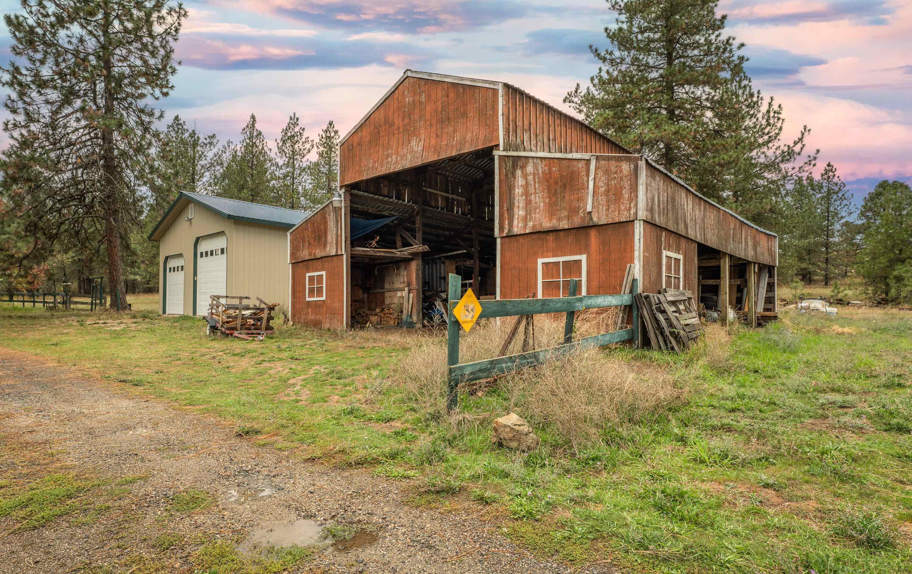 36819 North Valley Road Elk, WA 99009 - Photo 29 of 39