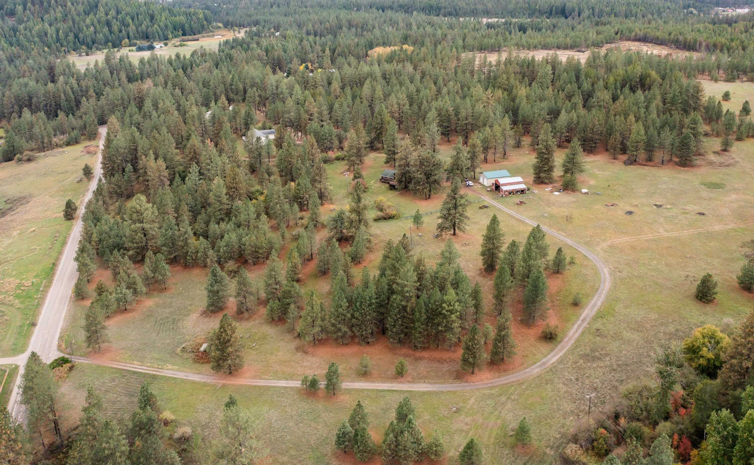 36819 North Valley Road Elk, WA 99009 - Photo 3 of 39
