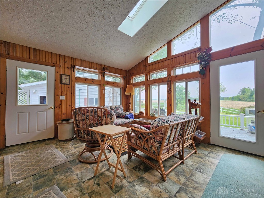 6700 Johnson Road Springfield, OH 45502 - Photo 23 of 81