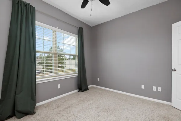 $2,300 | 7036 West 43rd Street, Houston, TX 77092