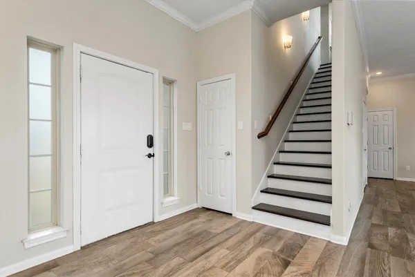 $2,300 | 7036 West 43rd Street, Houston, TX 77092