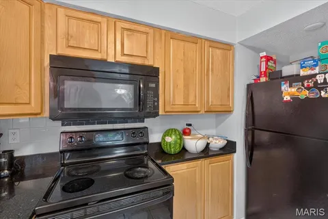 $1,549,000 | 1030 Lacouer Drive, Kirkwood, MO 63122