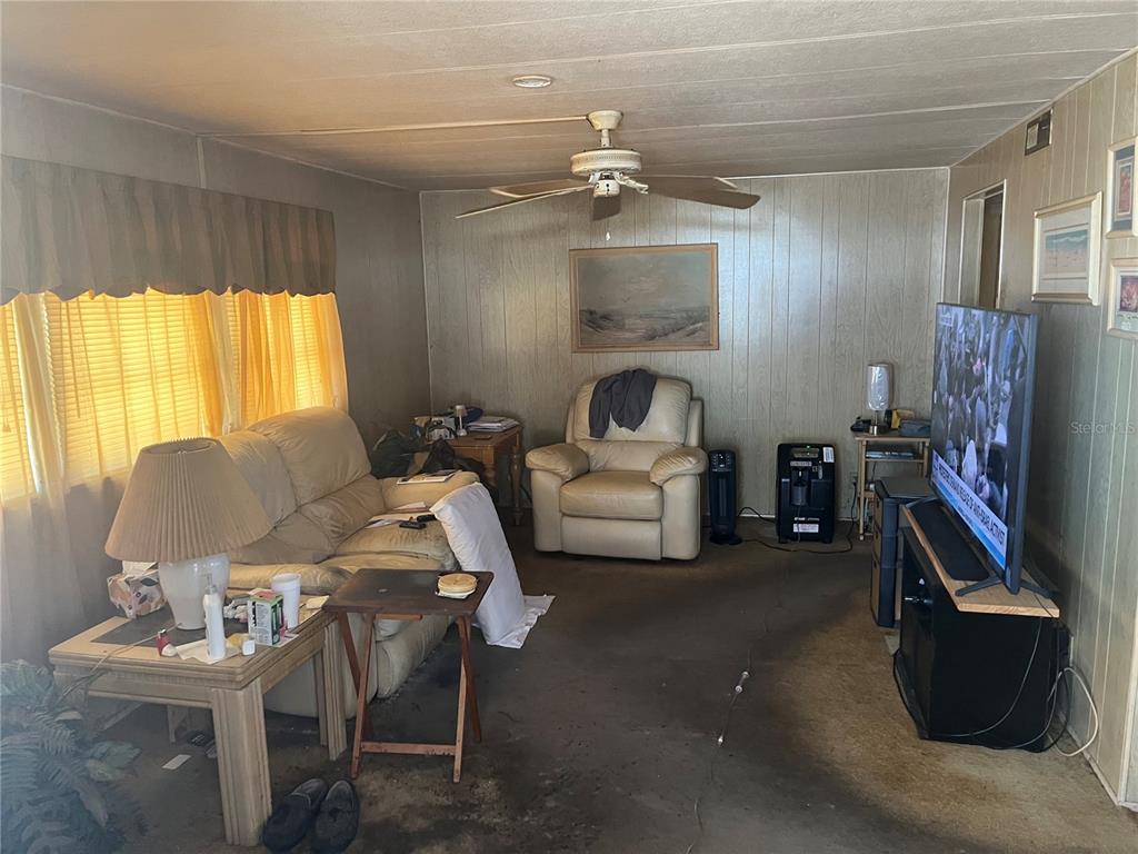 733 Roma Road Venice, FL 34285 - Photo 4 of 12